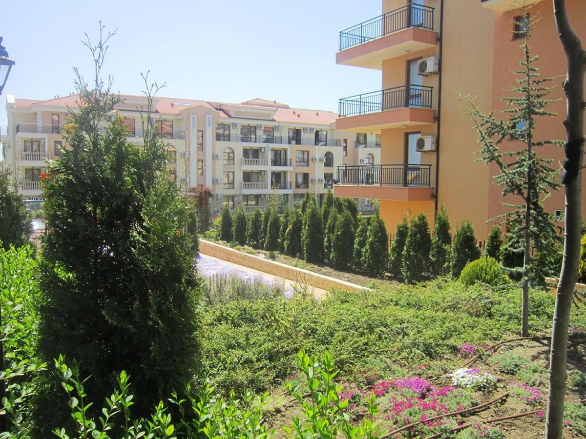 Aparthotel Artur Sveti Vlas Buitenkant foto