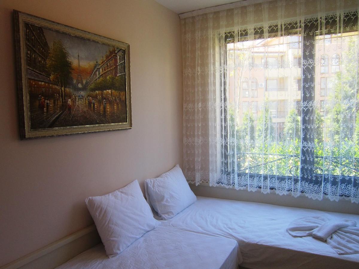 Aparthotel Artur Sveti Vlas Buitenkant foto
